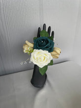 Load image into Gallery viewer, Prissy Wrist Corsages
