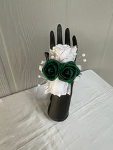 Load image into Gallery viewer, Prissy Wrist Corsages
