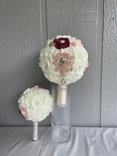 Load image into Gallery viewer, Miniature Bride Bouquet
