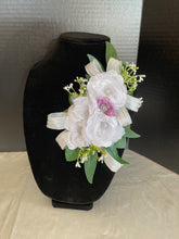 Load image into Gallery viewer, Prissy Pinned Corsage
