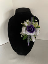 Load image into Gallery viewer, Prissy Pinned Corsage
